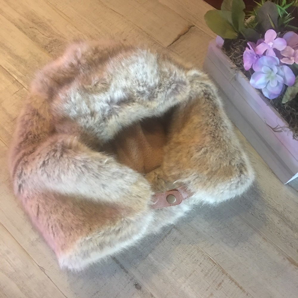 NWT Universal Thread Women’s Faux Fur Trapper Hat - Picture 4 of 7